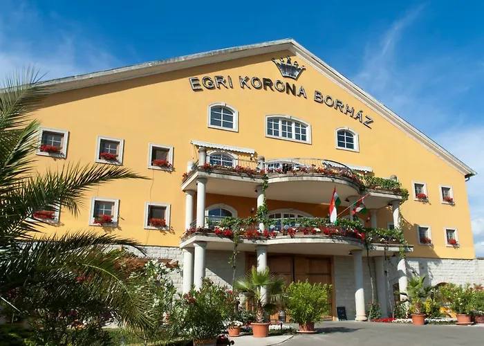 Egri Korona Borhaz Es Wellness Hotel