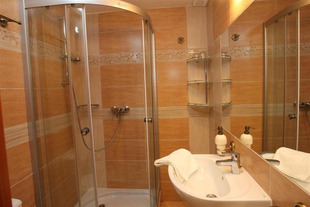 Egri Korona Borhaz Es Wellness *